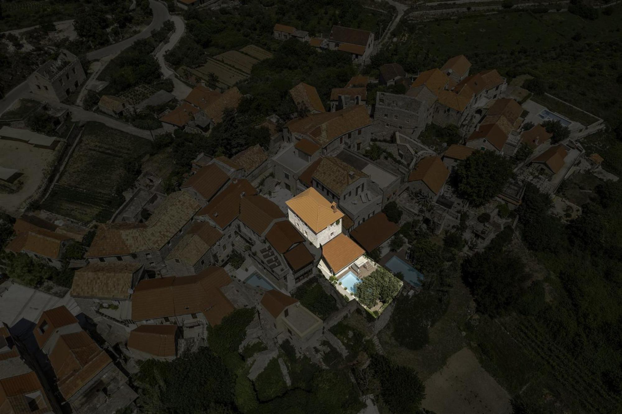 Dvor Pitve Villas Jelsa  Extérieur photo
