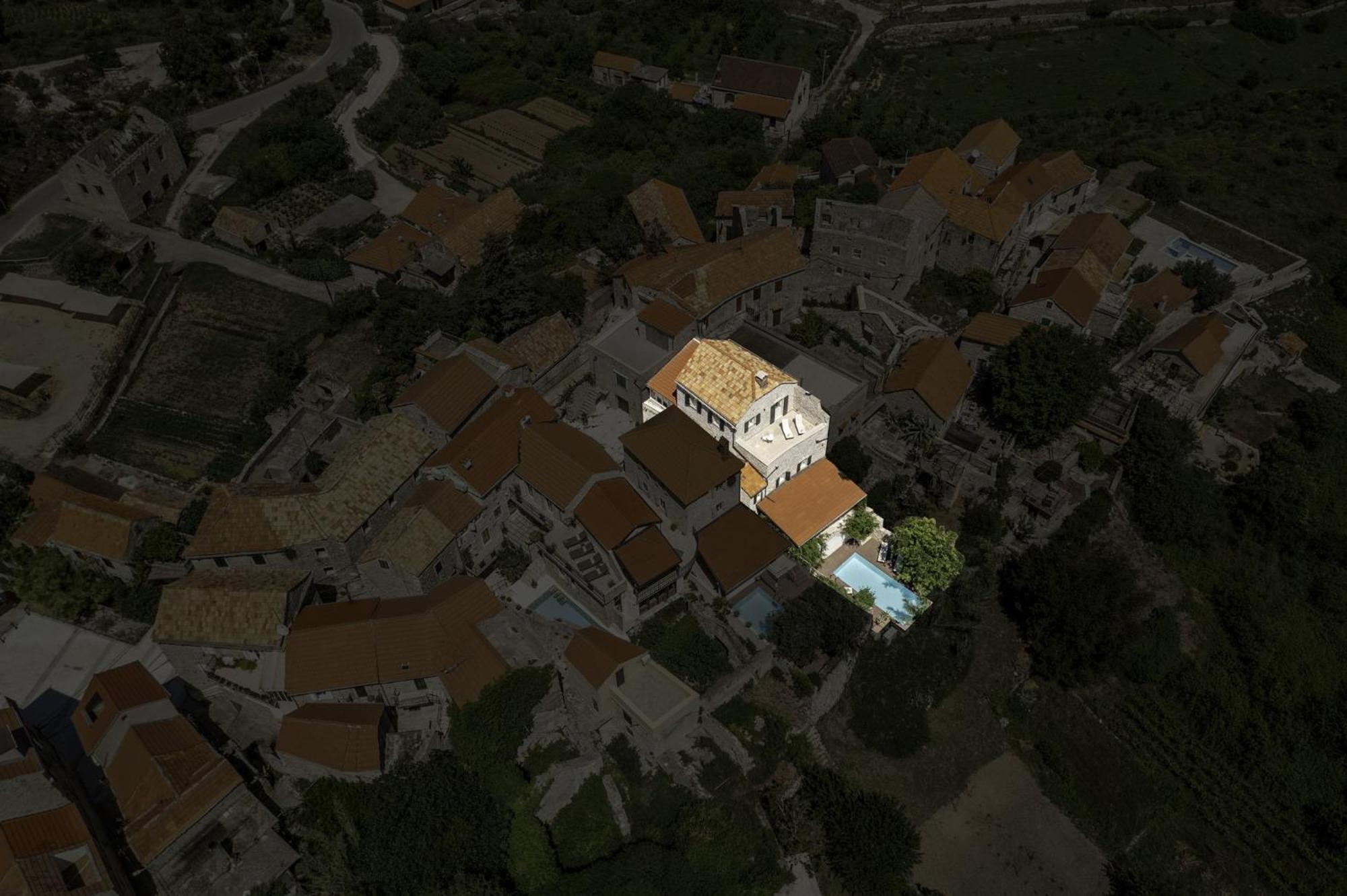 Dvor Pitve Villas Jelsa  Extérieur photo