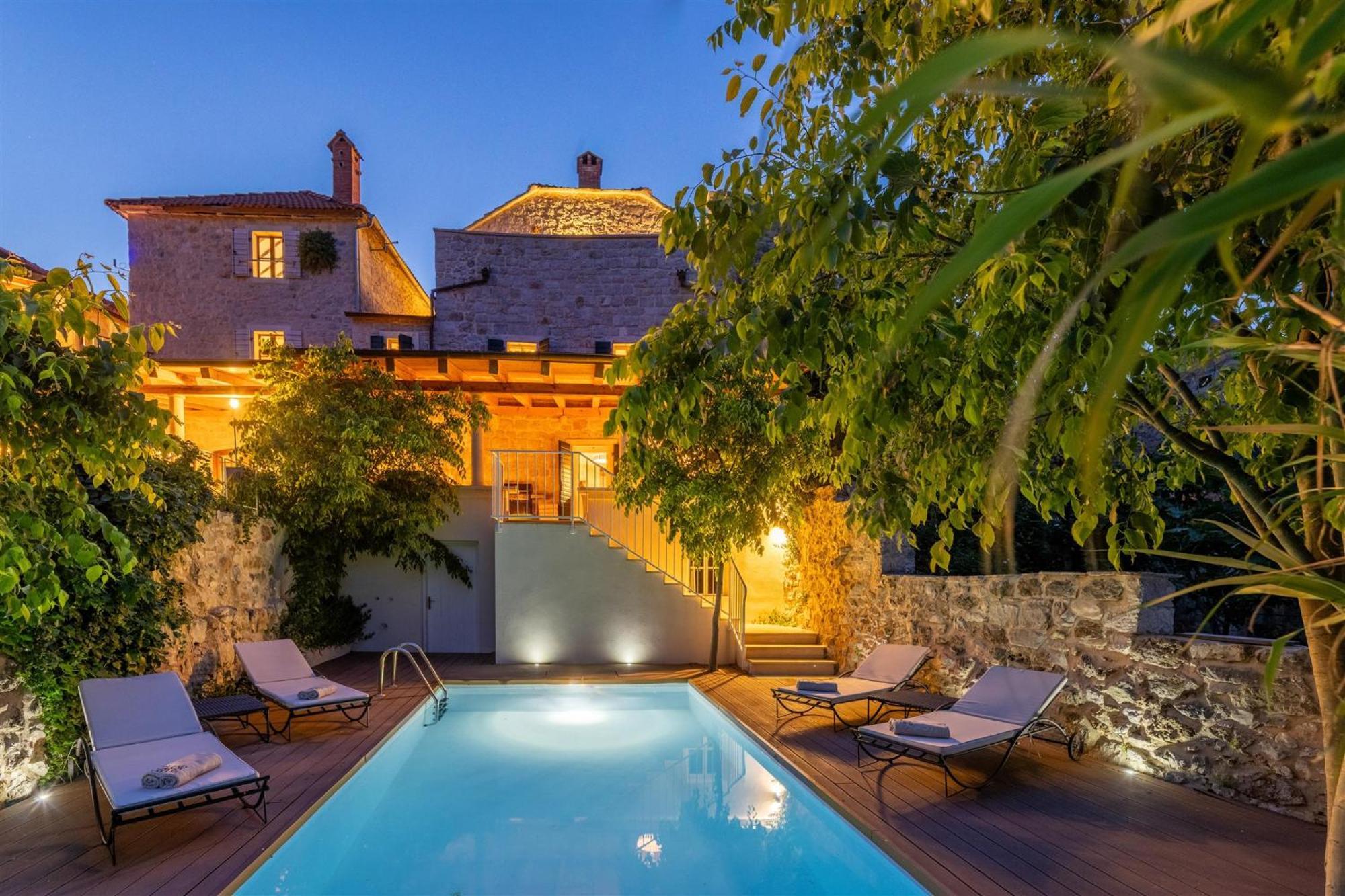 Dvor Pitve Villas Jelsa  Extérieur photo